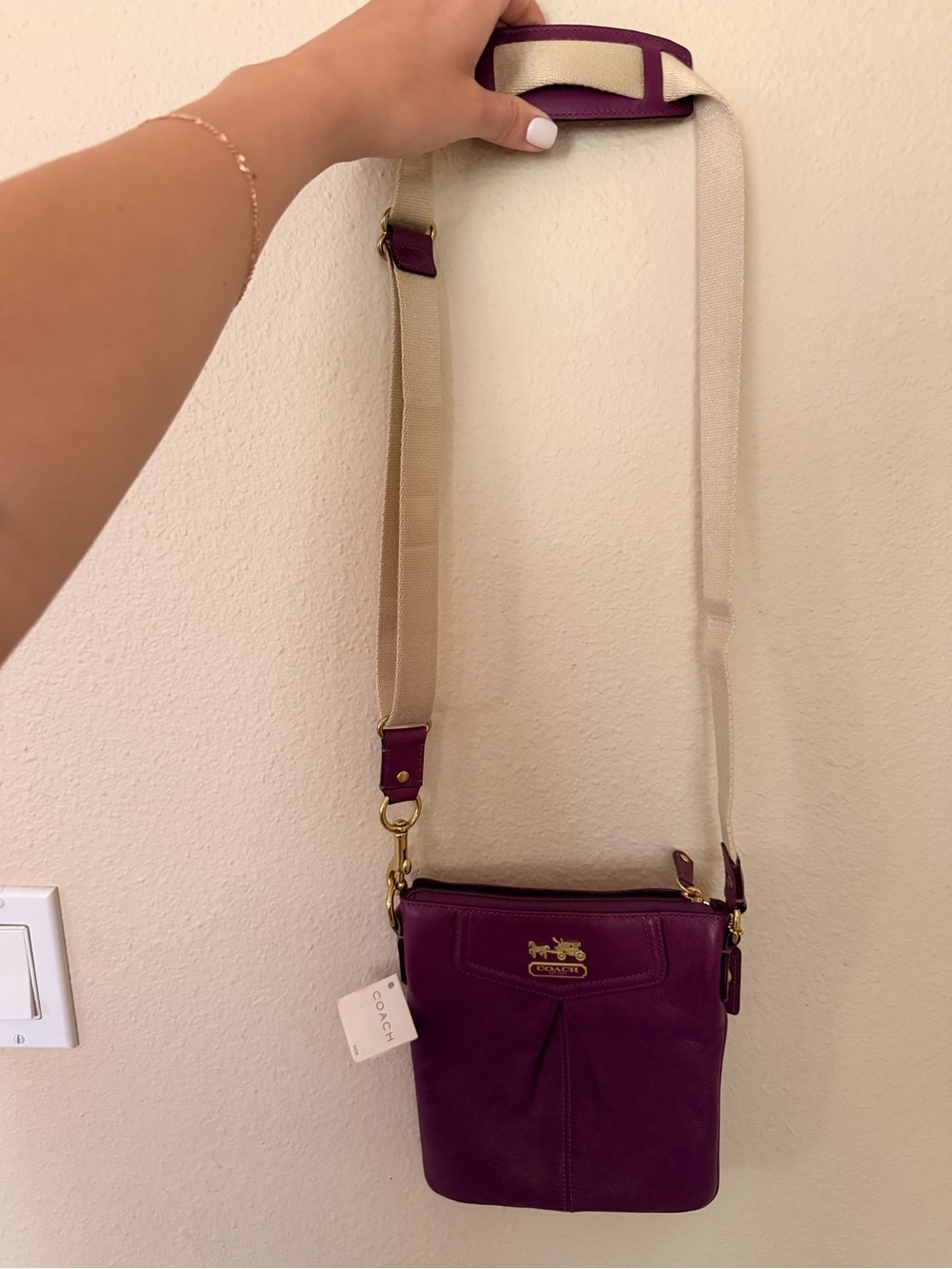 Coach Plum Pebble Leather Crossbody with Cream Contrast Strap - Picture 5 of 9